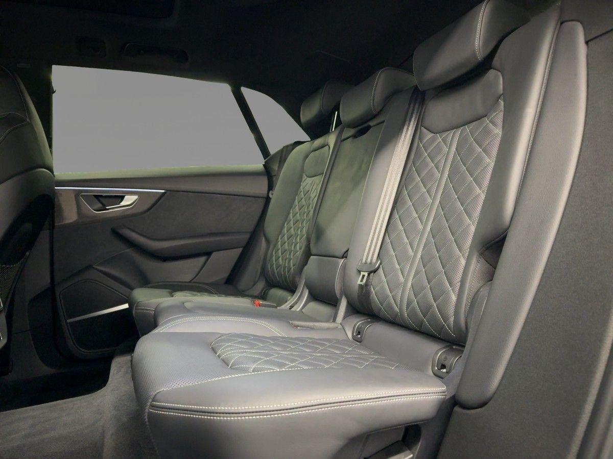 Audi SQ8 4.0 TFSI quattro competition plus Pano Luft B&O Kamera