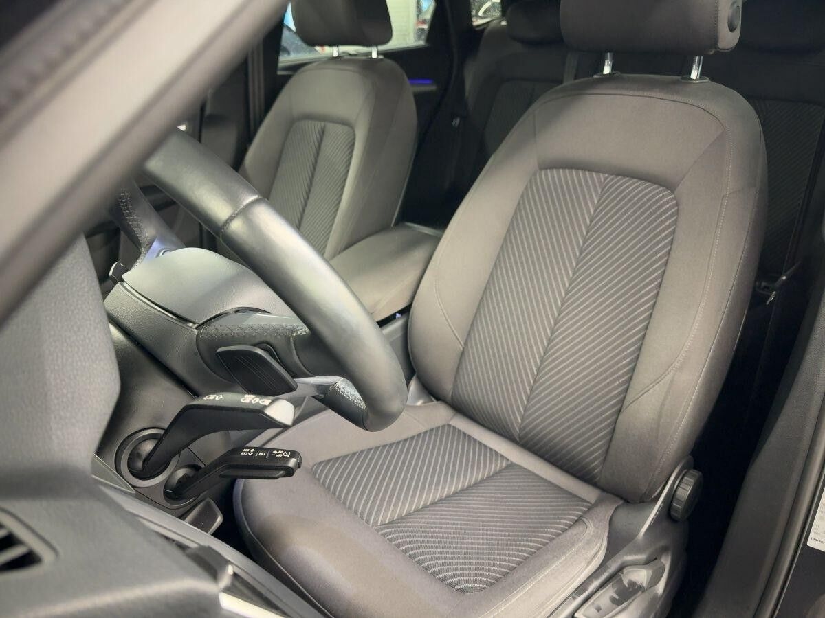 Audi Q5 S line 35 TDI Pano Kamera AHK LED