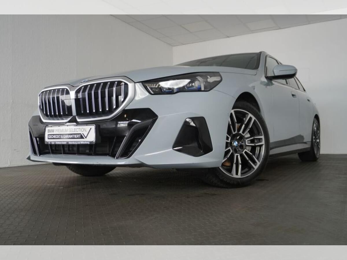 BMW 540 d xDrive Touring M Sport STANDHEIZUNG,AHK,AUTOBAHN ASSISTENT,SITZBELÜFTUNG