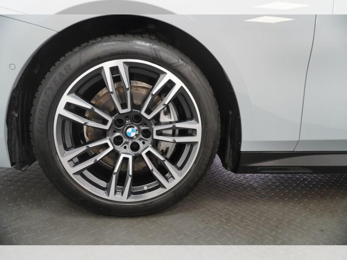 BMW 540 d xDrive Touring M Sport STANDHEIZUNG,AHK,AUTOBAHN ASSISTENT,SITZBELÜFTUNG