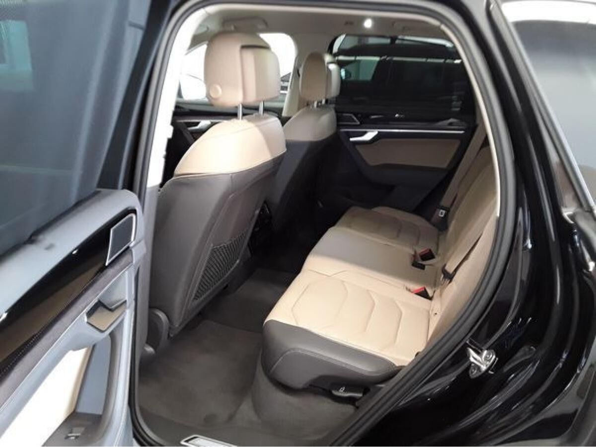 Volkswagen Touareg ELEGANCE 3.0TDI NP.108T ACC.5J-G.AHK.STHZG.AREA-VIEW.NAVI.HD-MATRIX