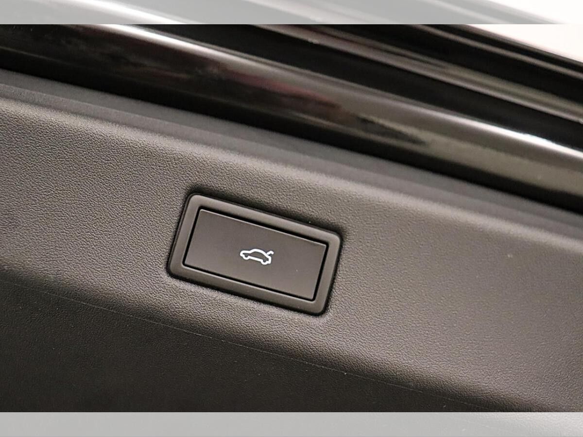 Volkswagen ID.7 Tourer Pro 286PS 86kWh AHK Winterr. EasyOpen Wärmepumpe ergoActive-Sitze