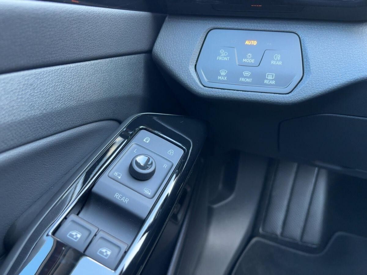 Volkswagen ID.4 GTX IQ DCC AHZV PANO AREA HARMAN WÄRMEPUMPE Volkswagen ID.4 GTX IQ DCC AHZV PANO AREA HARMAN WÄRMEPUMPE