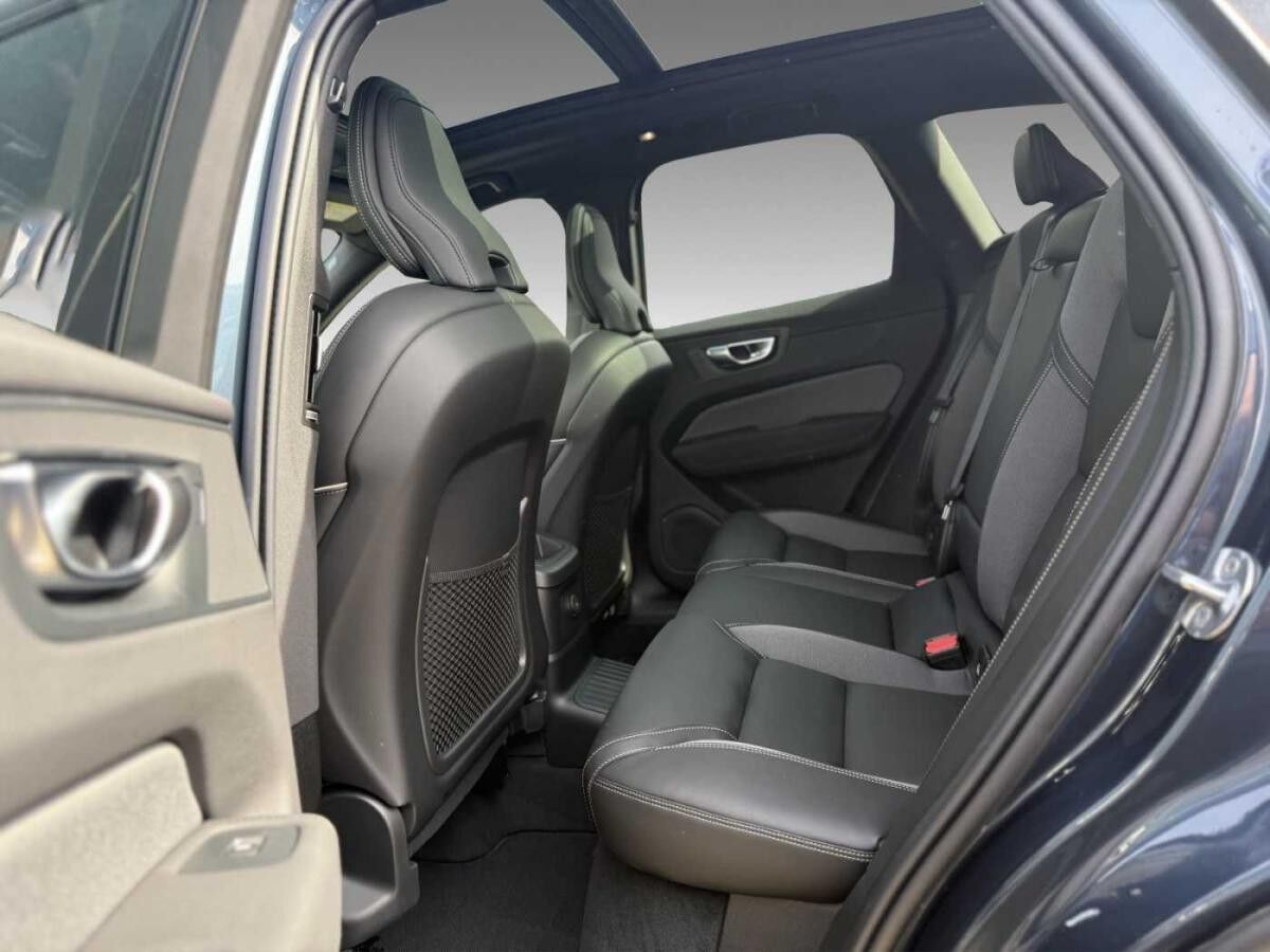Volvo XC60 T6 Plus Black Edition+360°+HUD+Licht+Lagom