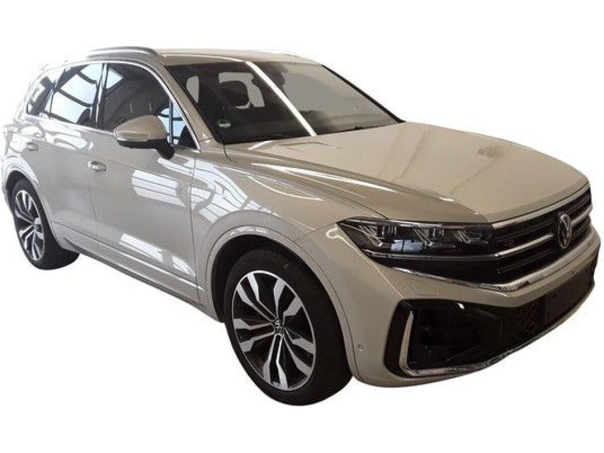 Volkswagen Touareg R-LINE 3.0TSI NP.115T ACC.5J-G.AHK.STHZG.AREA-VIEW.NAVI.HUD.DYNAMIC