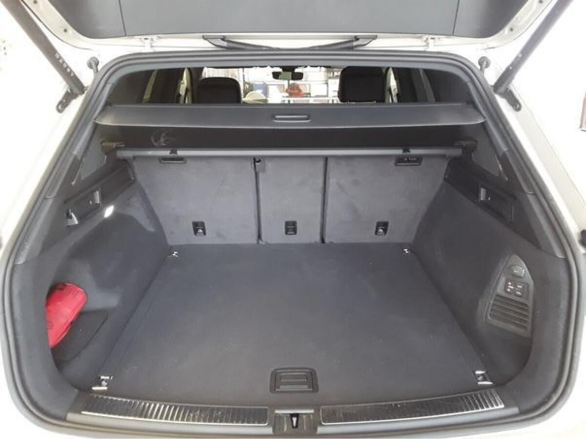 Volkswagen Touareg R-LINE 3.0TSI NP.115T ACC.5J-G.AHK.STHZG.AREA-VIEW.NAVI.HUD.DYNAMIC