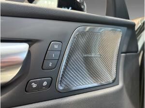 Volvo XC60 T6 Plus Dark+Neues Modell+Glasdach+Head-up