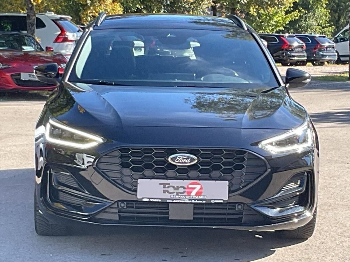 Ford Focus Turnier ST-Line - Gebrauchtwagen - Automatik - AHK abnehmbar -  Kein Wartungspaket möglich-
