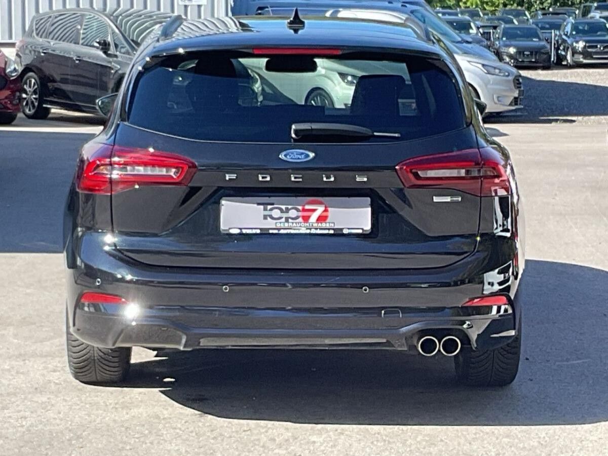 Ford Focus Turnier ST-Line - Gebrauchtwagen - Automatik - AHK abnehmbar -  Kein Wartungspaket möglich-
