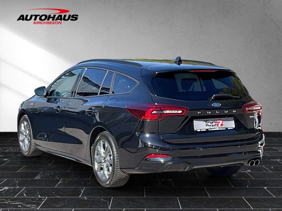 Ford Focus Turnier ST-Line - Gebrauchtwagen - Automatik - AHK abnehmbar -  Kein Wartungspaket möglich-