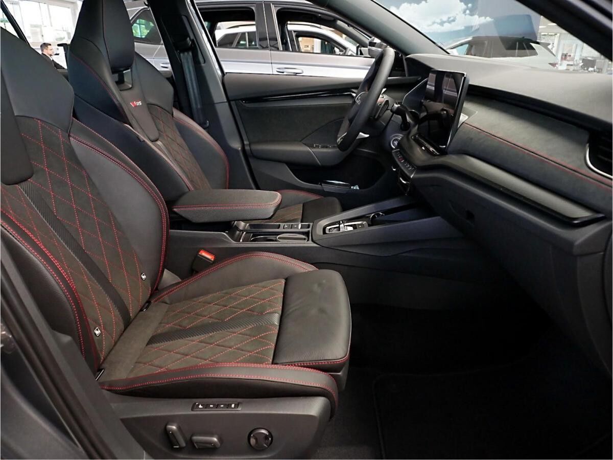 Skoda Octavia RS 2,0l TSI DSG *RFK SHZ AKH MATRIX*