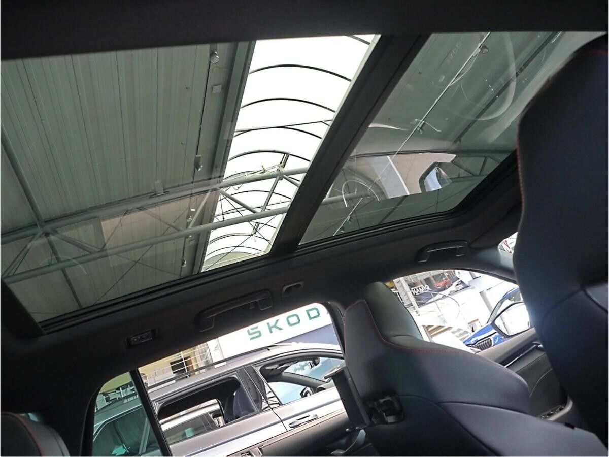 Skoda Octavia RS 2,0l TSI DSG *RFK SHZ AKH MATRIX*