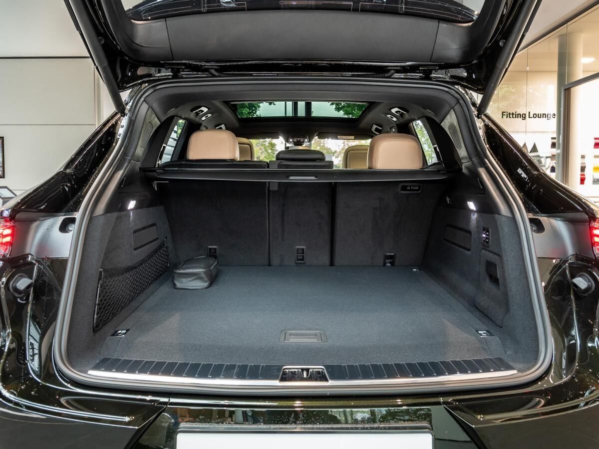 Porsche Cayenne E-Hybrid PTS dunkelolivemetallic*Head-Up Display*22 Zoll*Luftfederung*Panoramadach*Sportabgasanlage