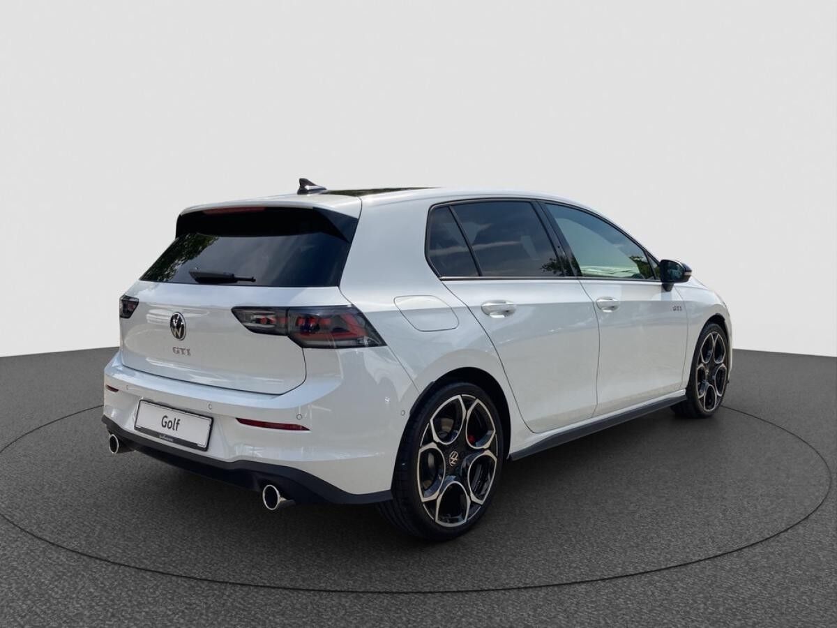 Volkswagen Golf GTI 2,0 l TSI *Tageszulassung - sofort verfügbar*