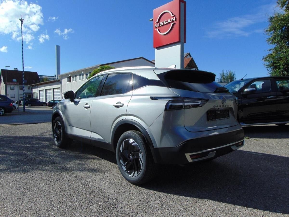 Nissan Qashqai N-Connecta 1.3 DIG-T AT (B) Klima