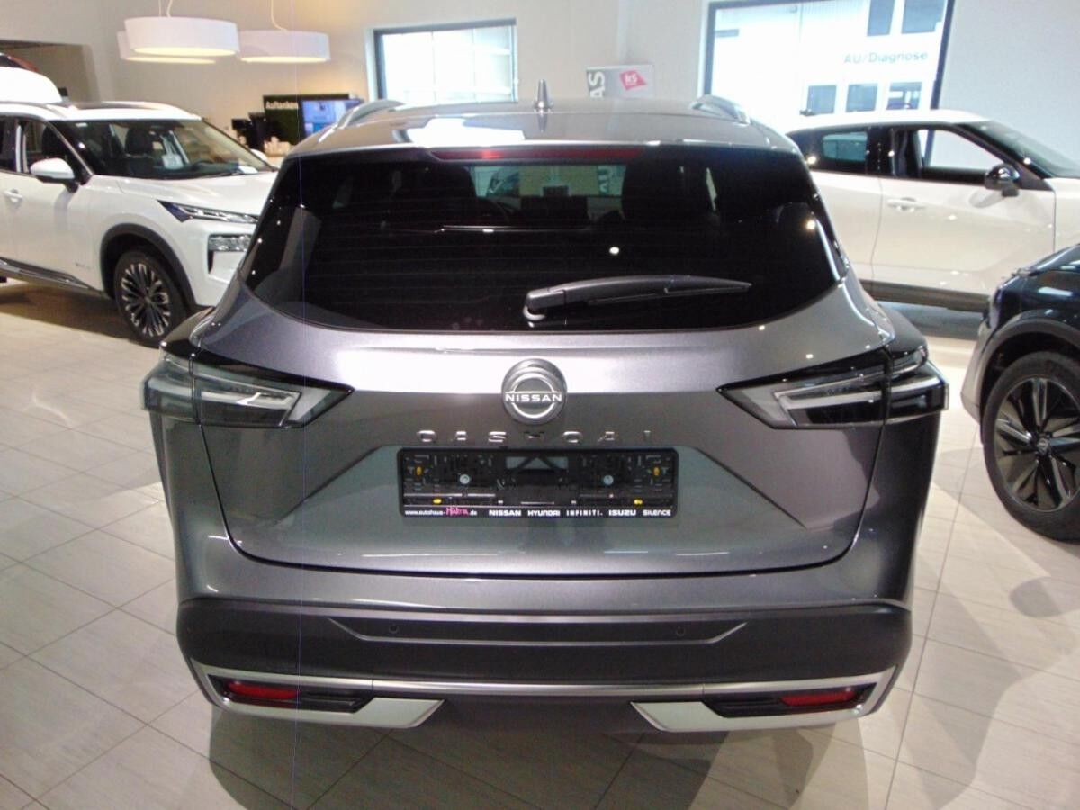 Nissan Qashqai QASHQAI N-Connecta 1.3 DIG-T Mild-Hybrid AT (B)