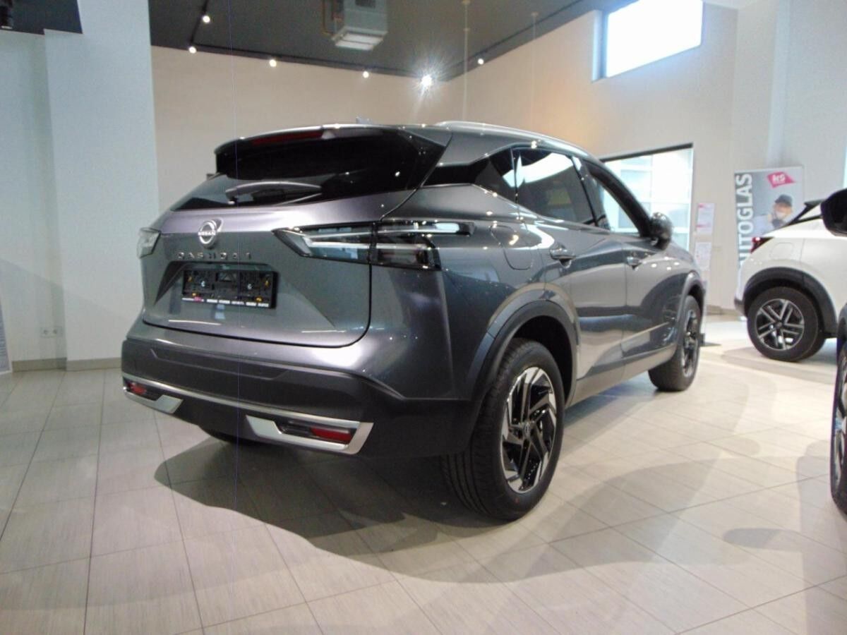 Nissan Qashqai QASHQAI N-Connecta 1.3 DIG-T Mild-Hybrid AT (B)