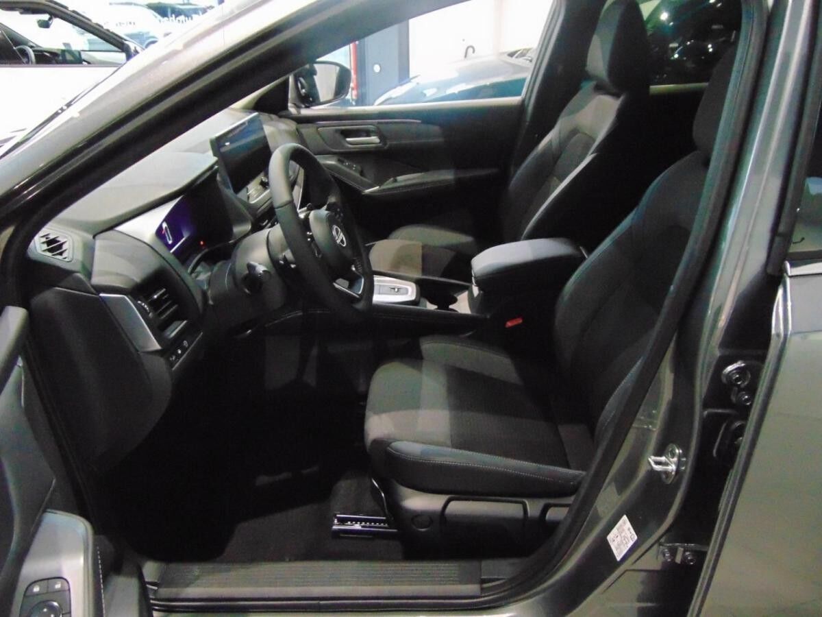 Nissan Qashqai QASHQAI N-Connecta 1.3 DIG-T Mild-Hybrid AT (B)