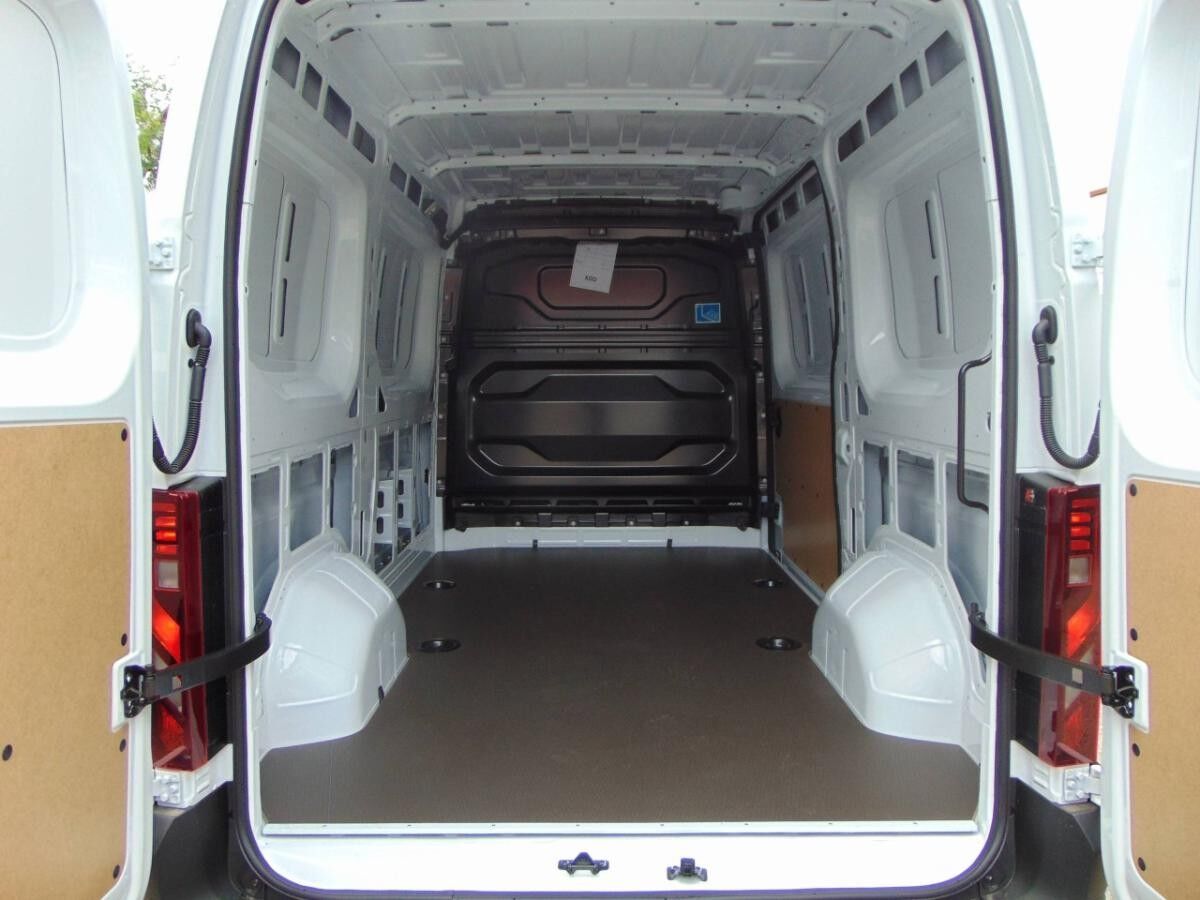 Nissan Interstar N-Connecta L2H2 3,5 dCi AHK