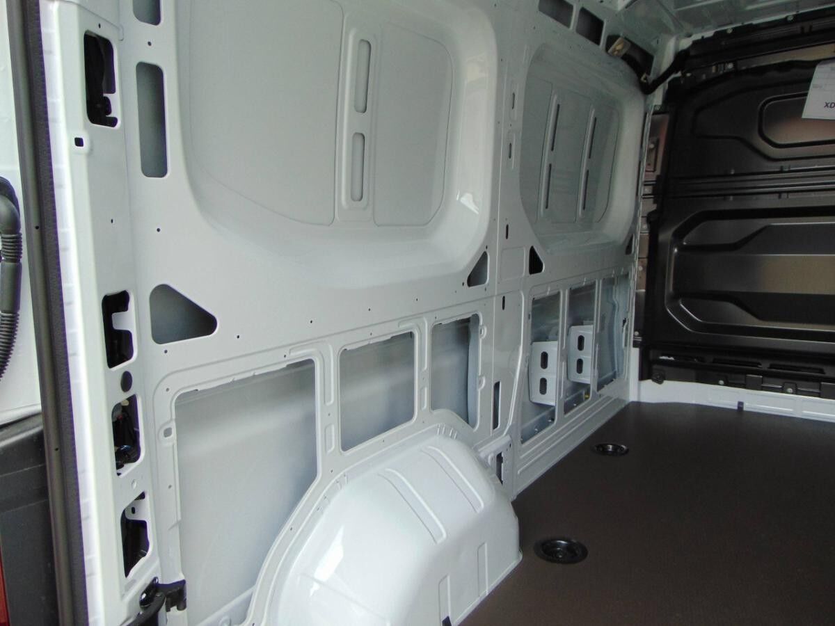 Nissan Interstar N-Connecta L2H2 3,5 dCi AHK