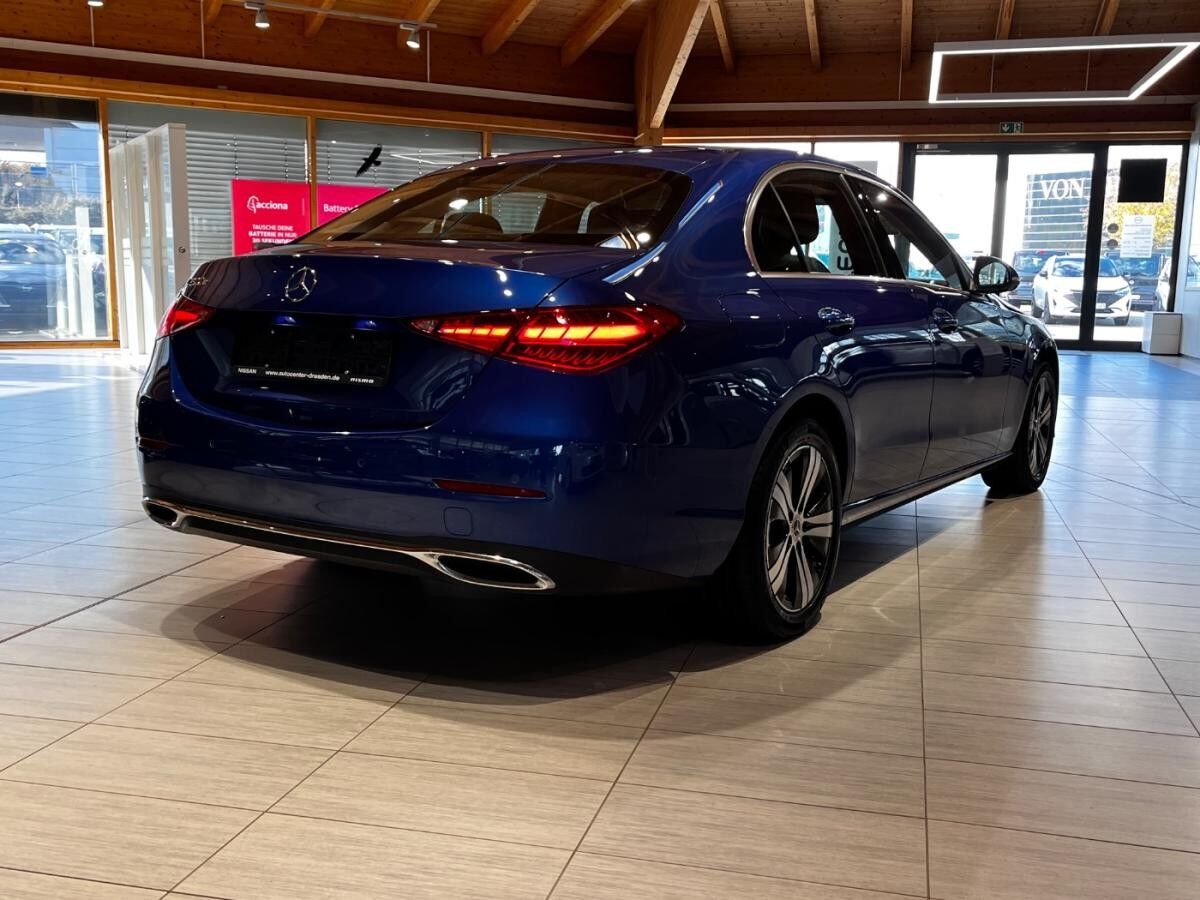 Mercedes-Benz C 300 e C -Klasse Lim ACC+AHKLED+Navi+KAM+SR&WR