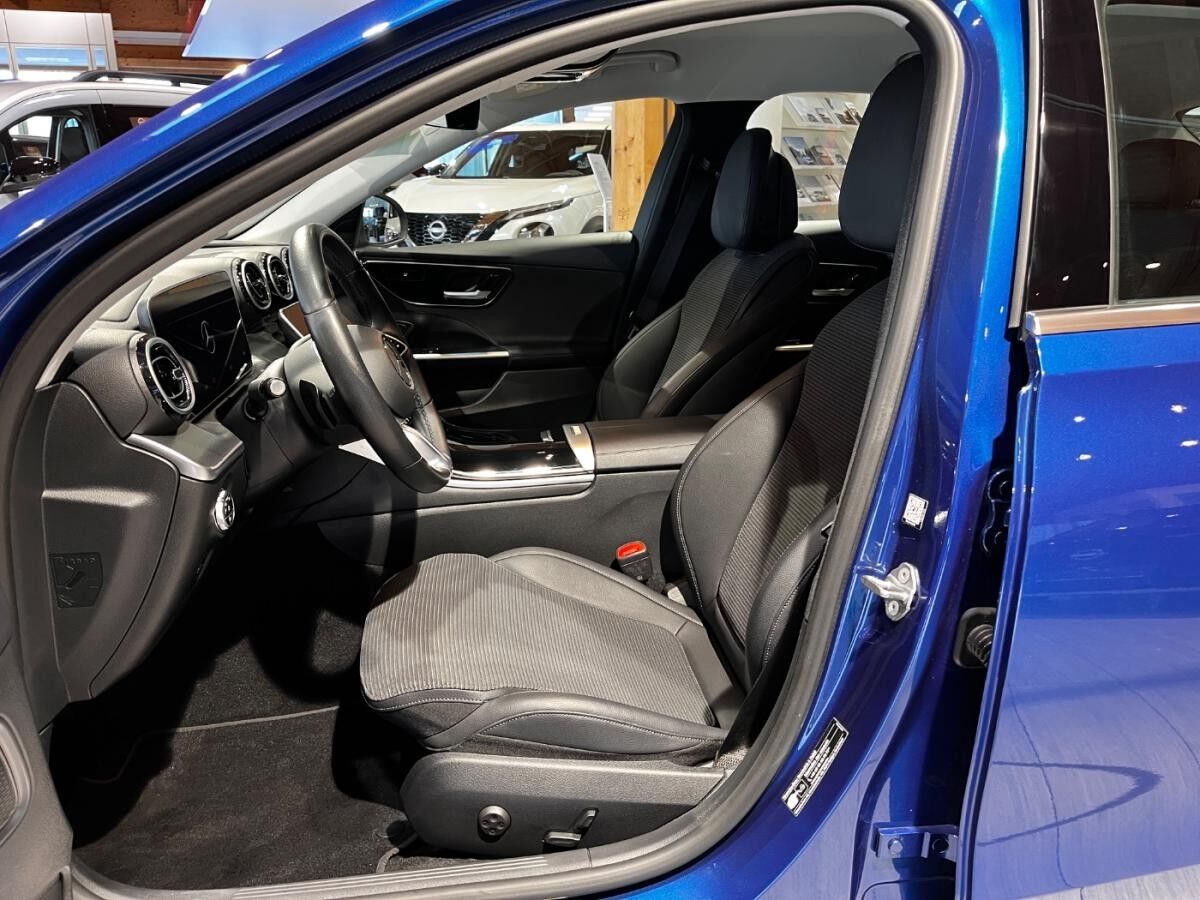 Mercedes-Benz C 300 e C -Klasse Lim ACC+AHKLED+Navi+KAM+SR&WR