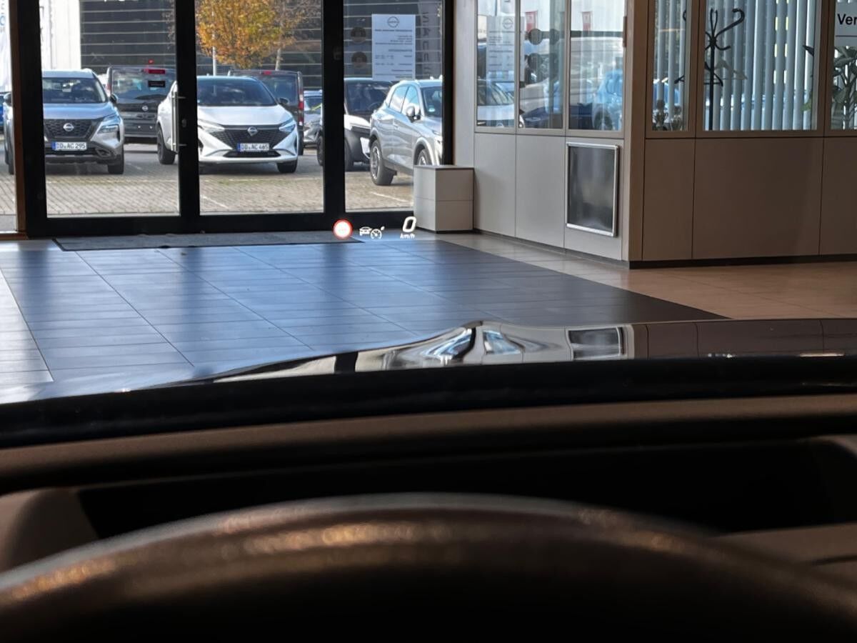 Mercedes-Benz C 300 e C -Klasse Lim ACC+AHKLED+Navi+KAM+SR&WR