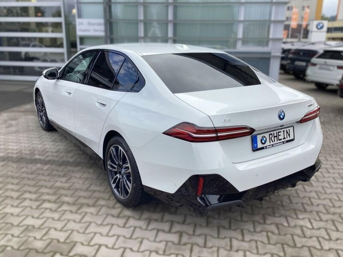 BMW i5 xDrive40 Lim. M-SPORT 0,25% Versteuerung und +25% NACHLASS -SCHNELL SEIN!!!!