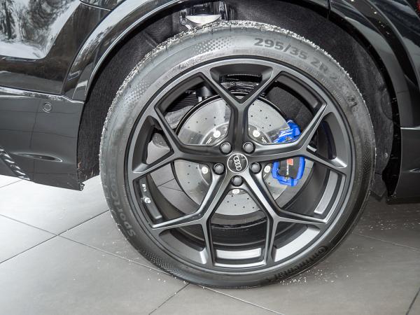 Audi RS Q8 SUV performance