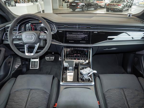 Audi RS Q8 SUV performance
