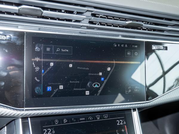 Audi RS Q8 SUV performance