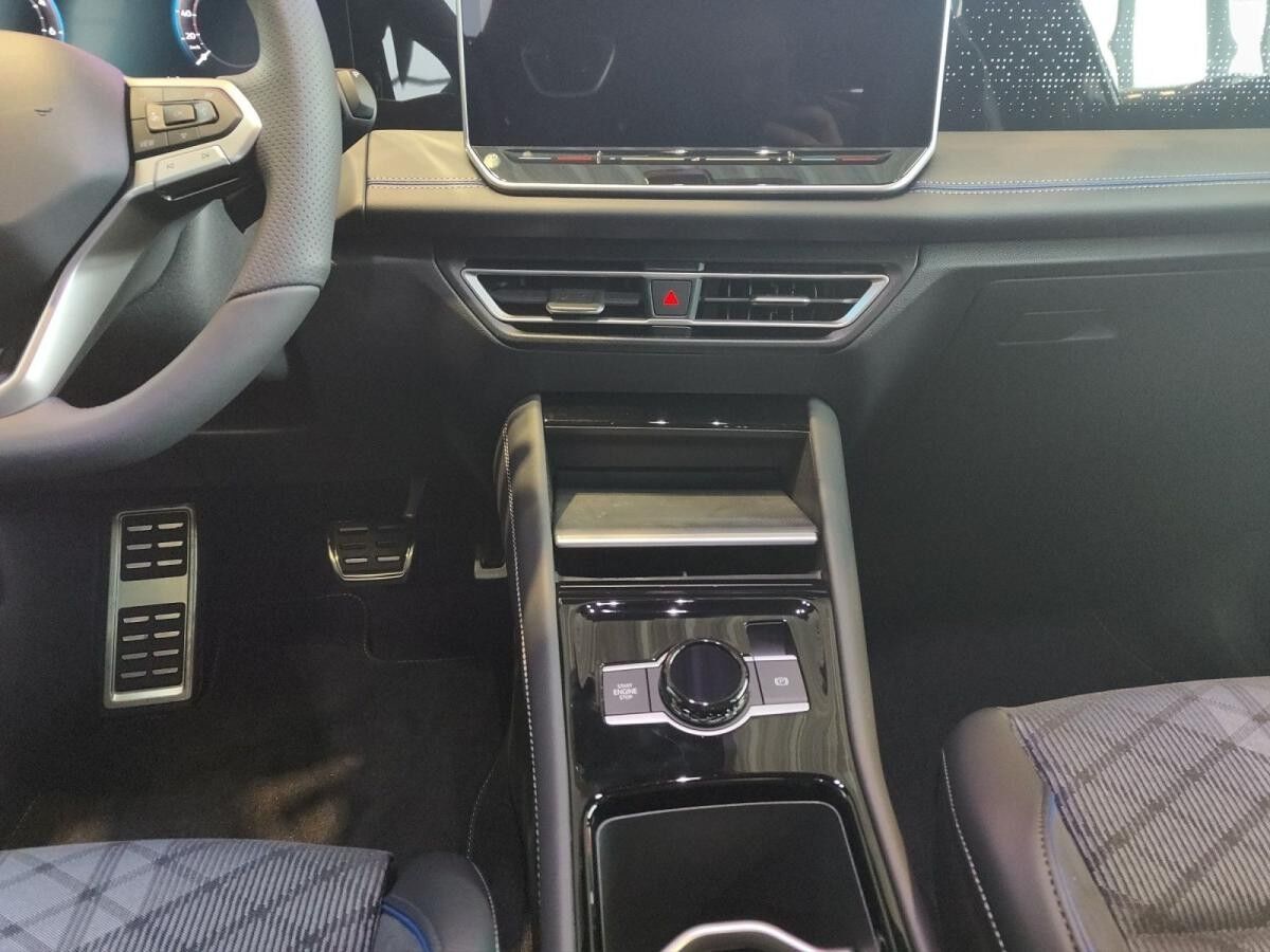 Volkswagen Tiguan R-Line 1,5 l eHybrid IQ Light, Navi, AHK