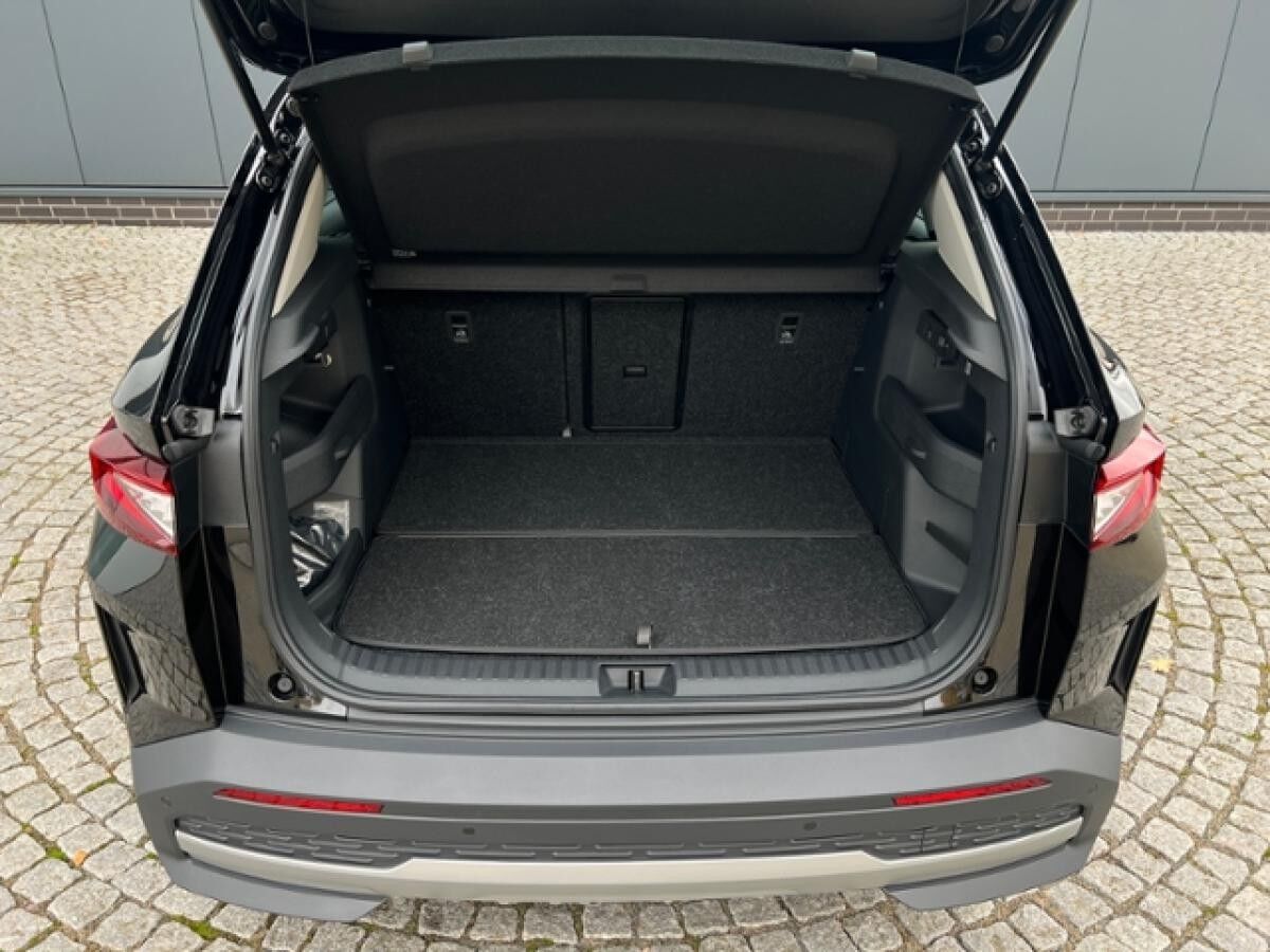 Skoda Elroq 50 Tour *Rückfahrkamera, Chrom-Paket*