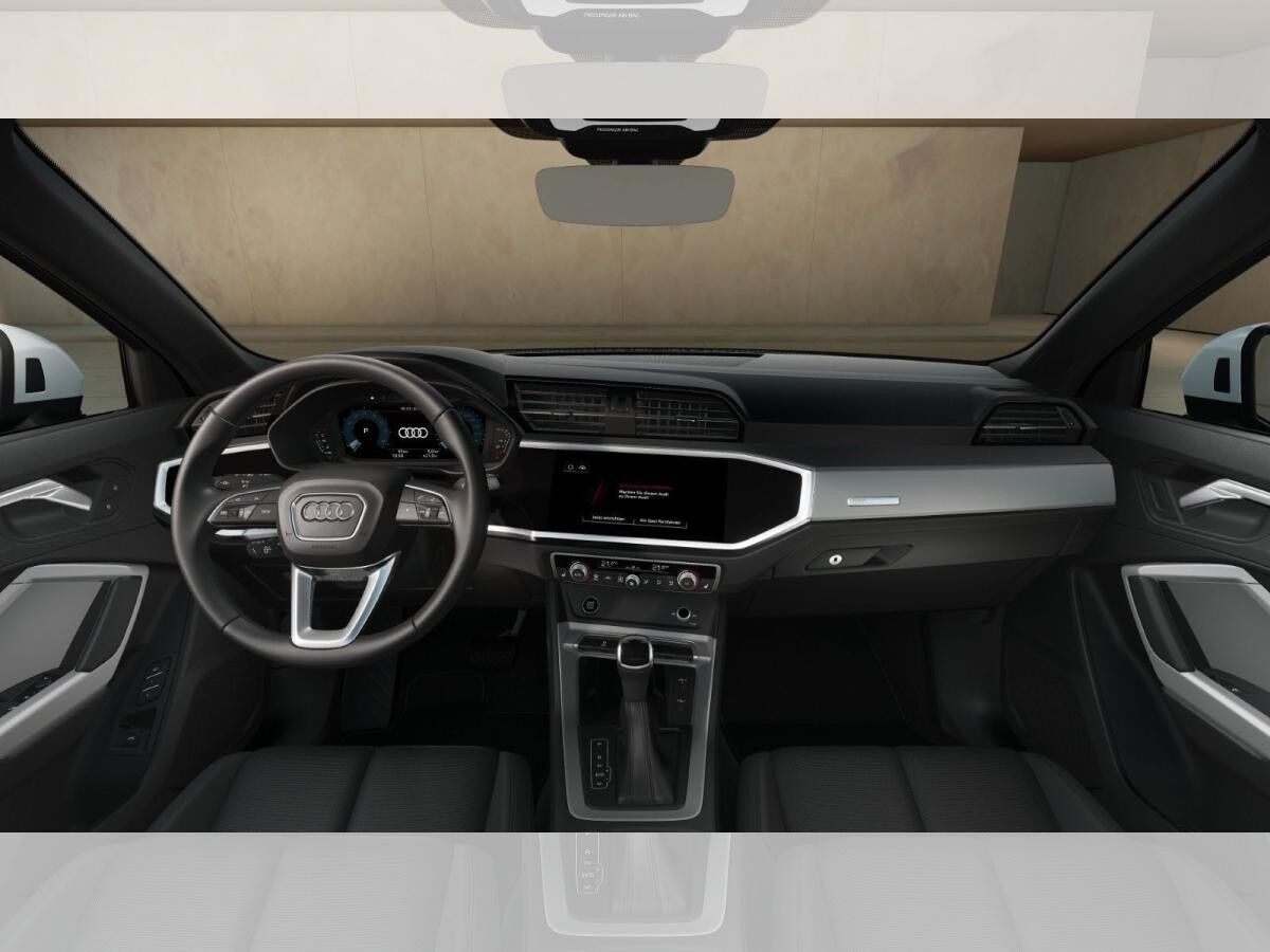 Audi Q3 advanced 35TFSI S-tronic / MMI-Navi plus, RFK