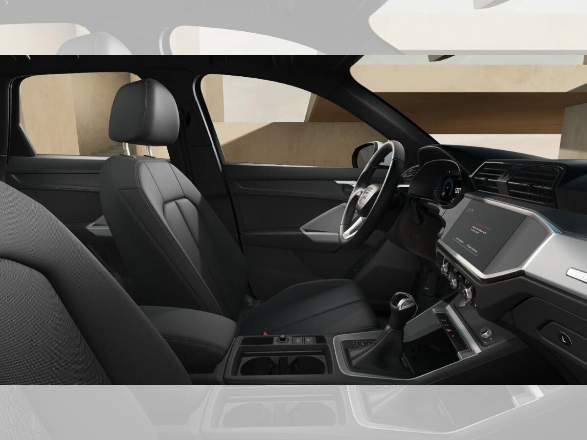 Audi Q3 advanced 35TFSI S-tronic / MMI-Navi plus, RFK