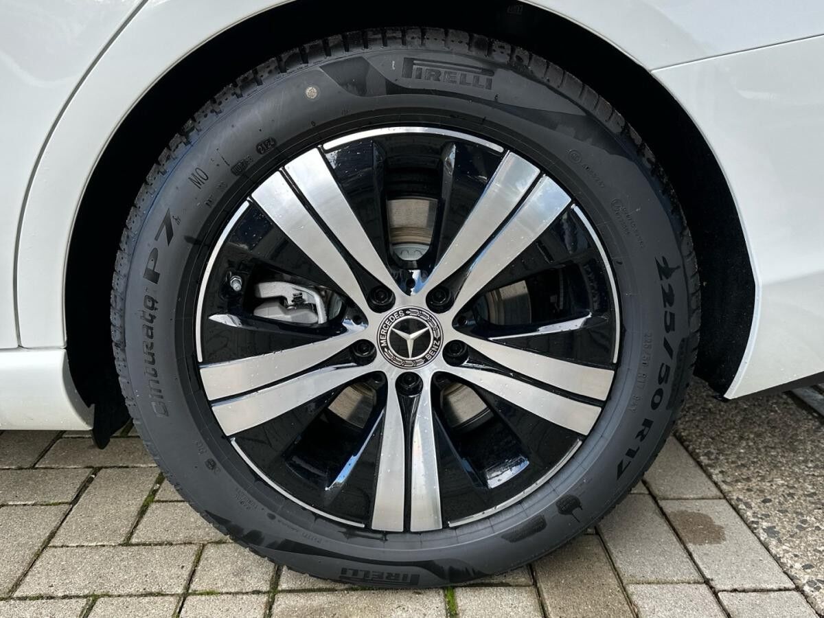 Mercedes-Benz C 200 T Avantgarde Digital-Light AHK Ambiente