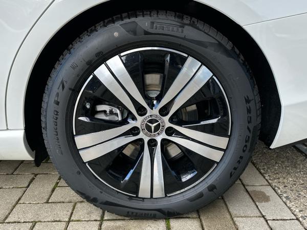 Mercedes-Benz C 200 T Avantgarde Digital-Light AHK Ambiente