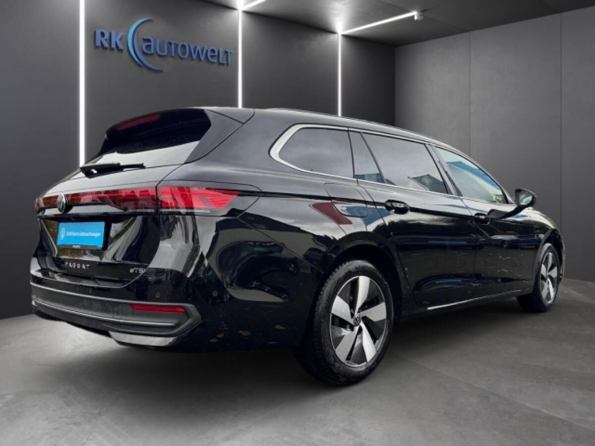 Volkswagen Passat Variant Business 1,5 l eTSI DSG LED Navi AHK Climatronic