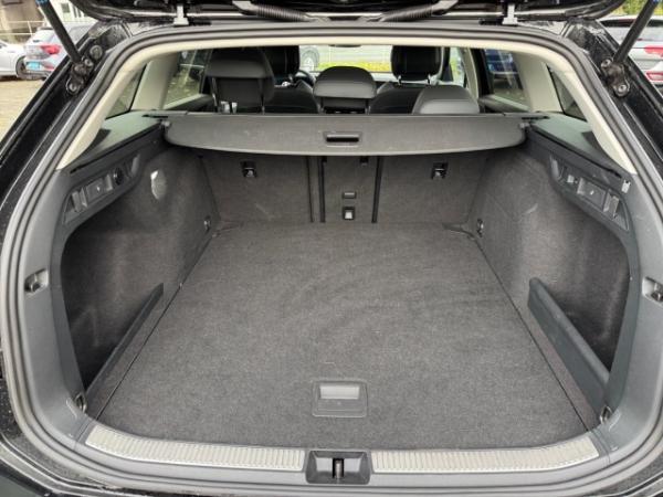 Volkswagen Passat Variant Business 1,5 l eTSI DSG LED Navi AHK Climatronic