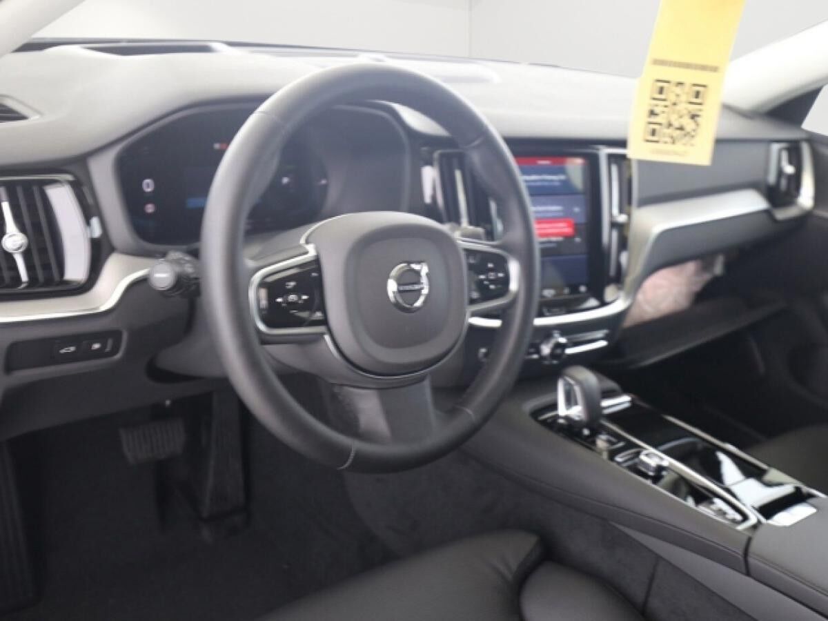 Volvo V60 T6 Plus Dark  Plug-In Hybrid AWD Voll-LED 360°Kamera