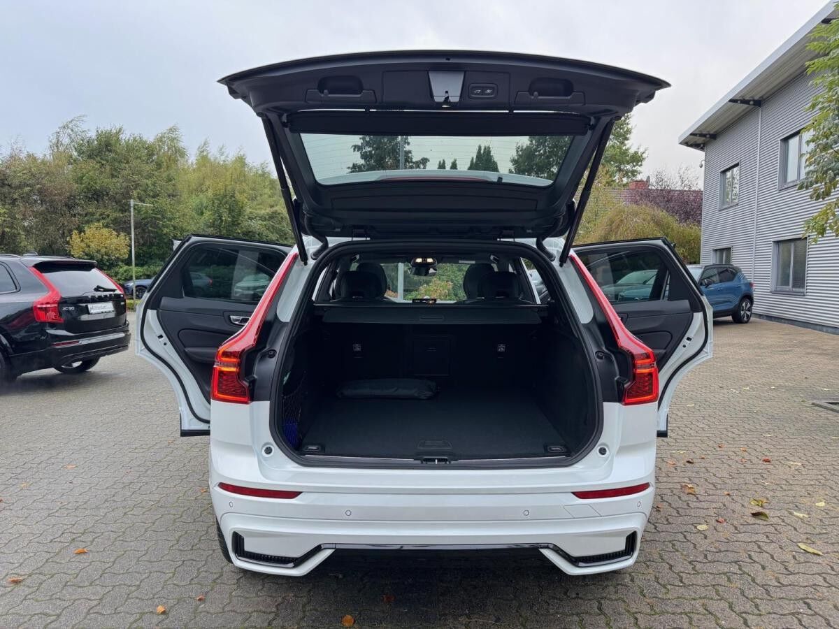 Volvo XC60 B5 AWD ULTRA -BLACK EDITION- Facelift MJ26-