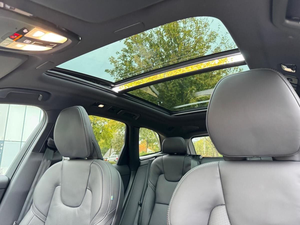 Volvo XC60 B5 AWD ULTRA -BLACK EDITION- Facelift MJ26-