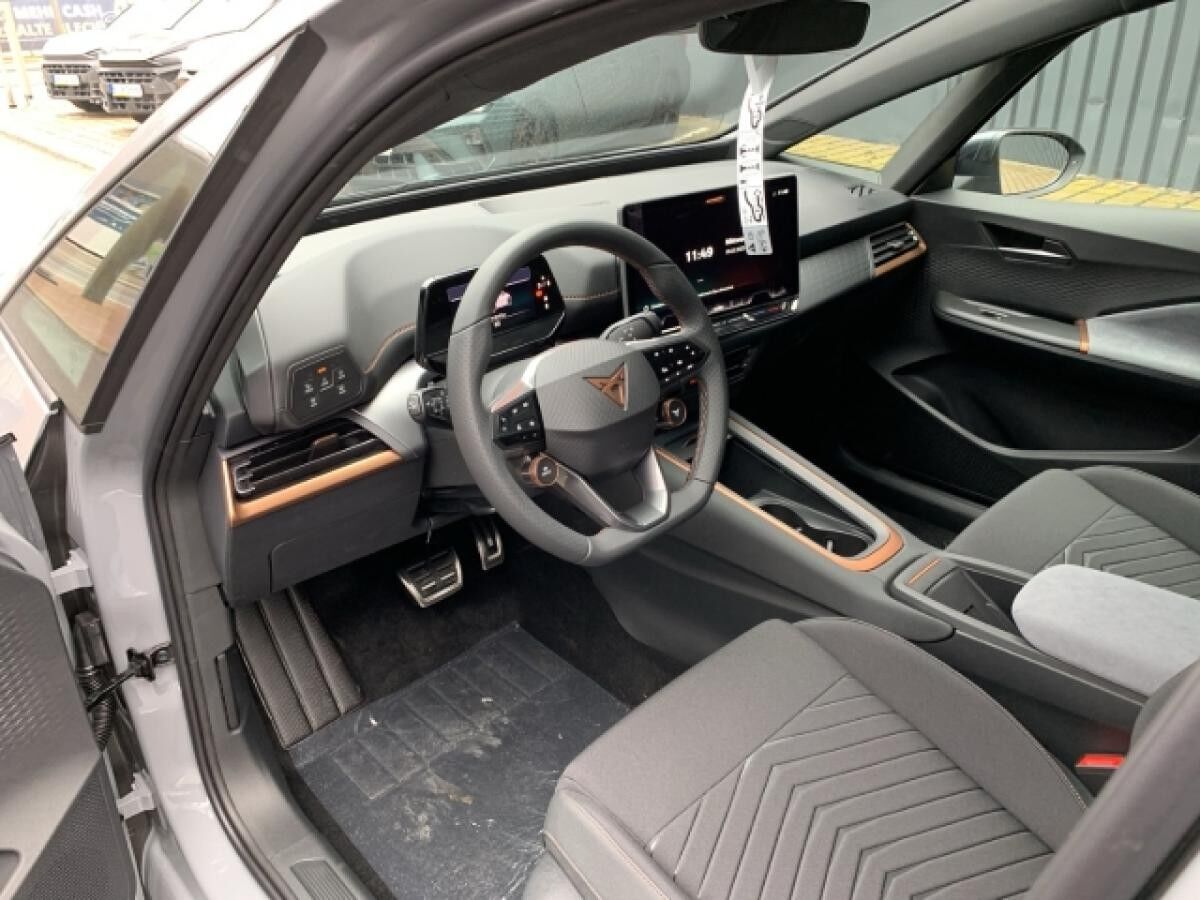 Cupra Born 231 PS 60 kWh *Loyal* CCS+NAVI+ACC+KAMERA+KESSY+SHZ+GJR