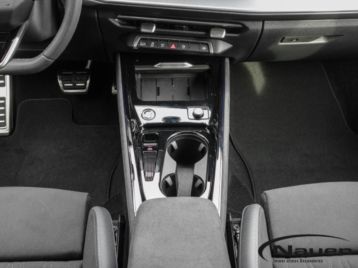 Audi Q3 SUV e-hybrid 200 kW quattro S line *TechPro*