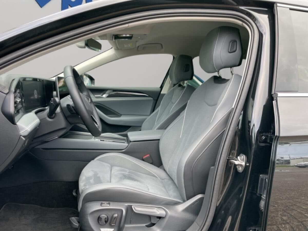 Volkswagen Passat Business 1.5 eTSI DSG ACC, AHK, RFK, SHZ