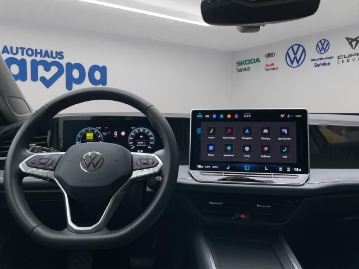 Volkswagen Passat Business 1.5 eTSI DSG ACC, AHK, RFK, SHZ