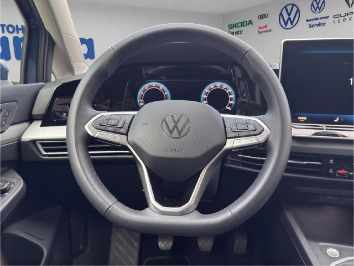 Volkswagen Golf VIII Variant Life 1.5 TSI AHK, Navi, Shzg