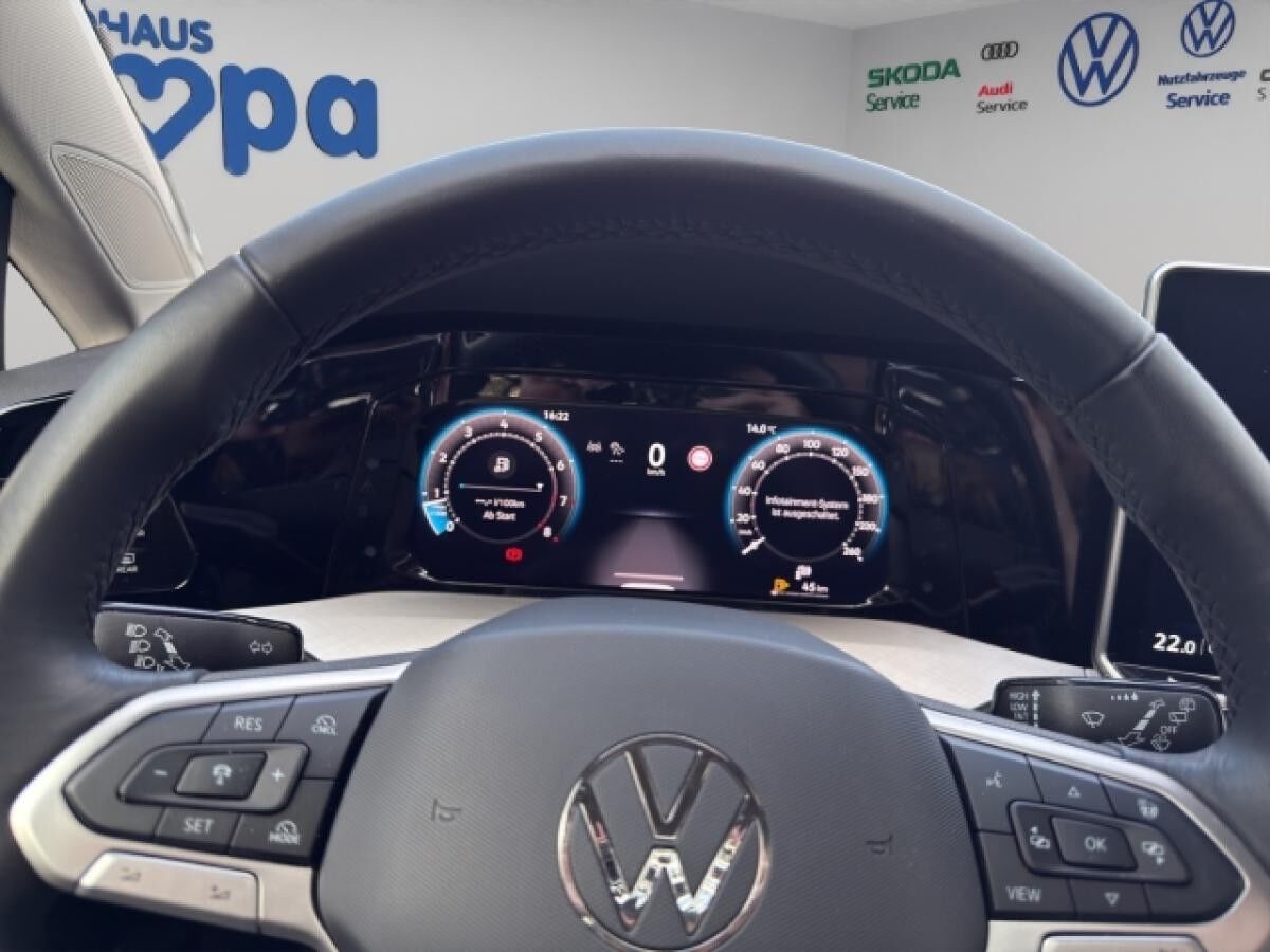 Volkswagen Golf VIII Variant Life 1.5 TSI AHK, Navi, Shzg