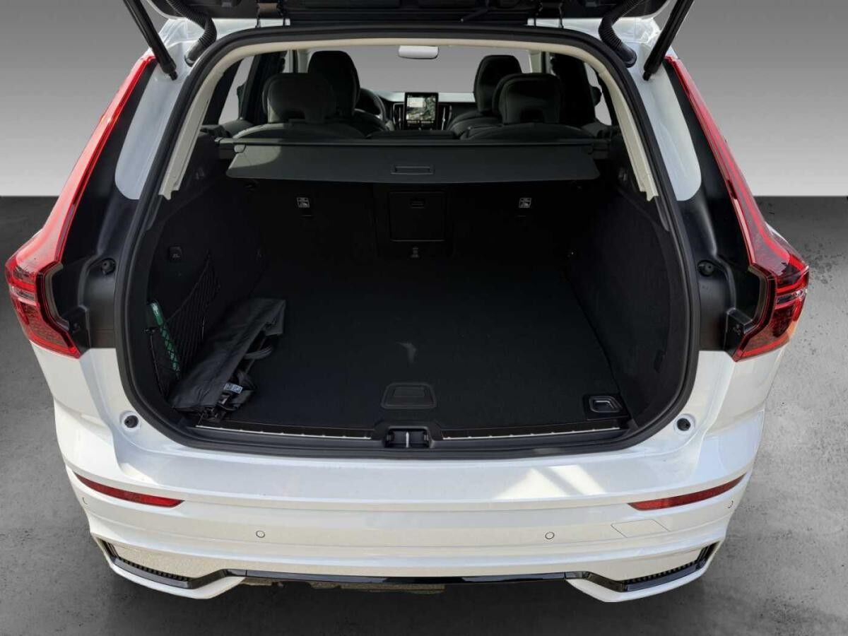 Volvo XC60 T6 Plus Dark+Neues Modell+Glasdach+Head-up