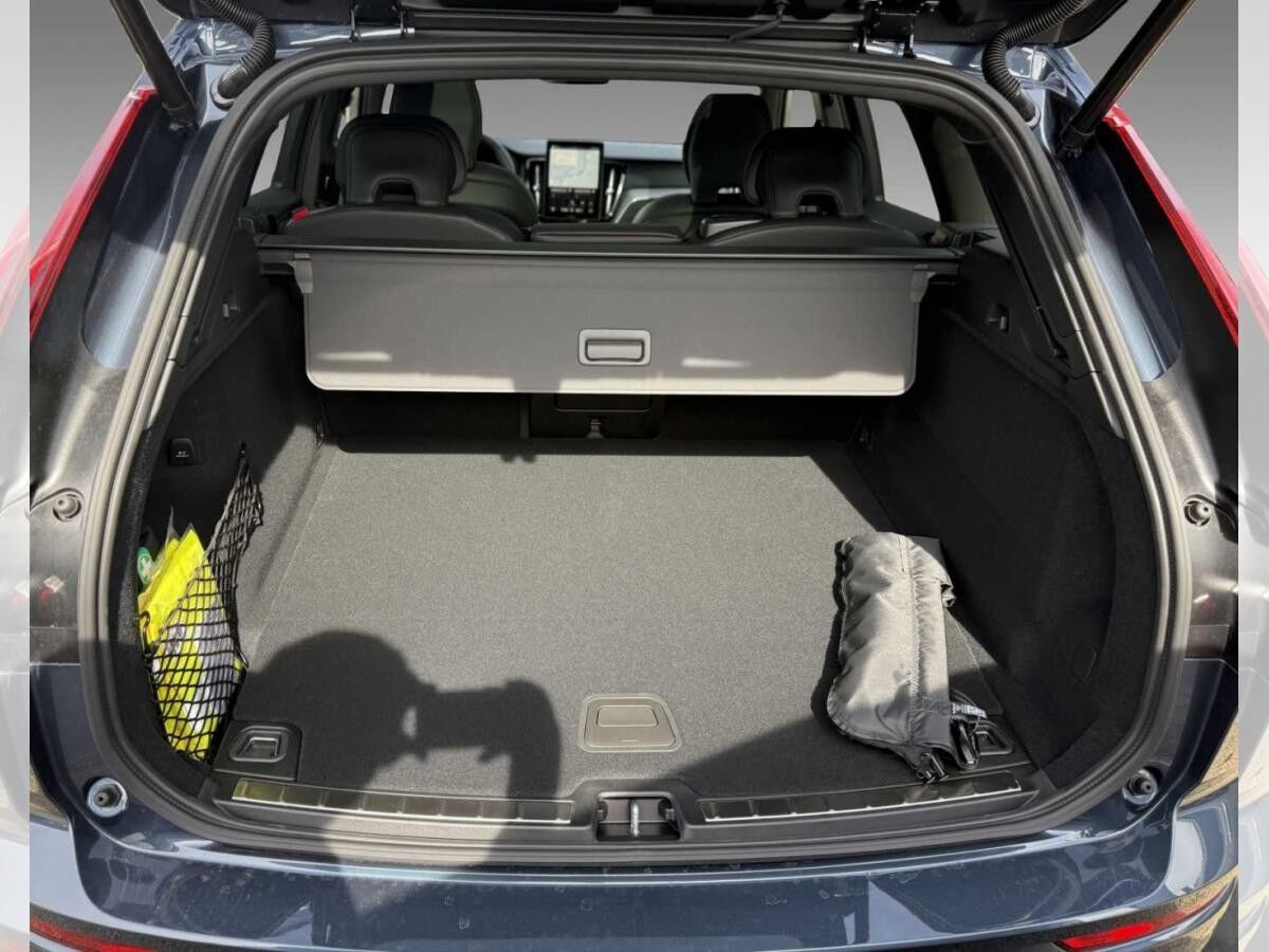 Volvo XC60 T8 Black Edition Plus AWD Plug-in Hybrid+360°+HUD+Winter